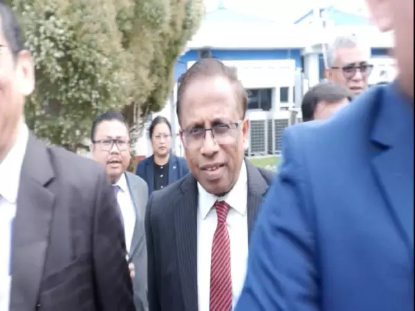 Manipur के इंफाल में पांच सदस्यीय सुप्रीम कोर्ट जजों का प्रतिनिधिमंडल पहुंचा Manipur के इंफाल में पांच सदस्यीय सुप्रीम कोर्ट जजों का प्रतिनिधिमंडल पहुंचा