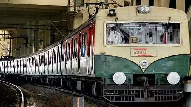 चेंगलपट्टू ट्रेन आज सिंगपेरुमल मंदिर में रुकेगी चेंगलपट्टू ट्रेन आज सिंगपेरुमल मंदिर में रुकेगी