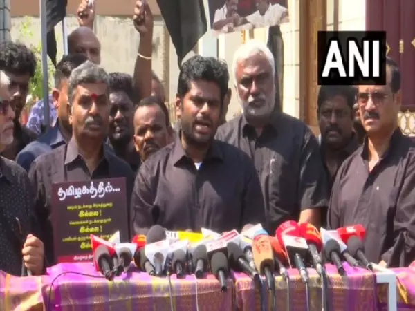 तमिलनाडु भाजपा ने राज्य के अधिकारों को छोड़ने के लिए DMK के खिलाफ विरोध प्रदर्शन किया तमिलनाडु भाजपा ने राज्य के अधिकारों को छोड़ने के लिए DMK के खिलाफ विरोध प्रदर्शन किया
