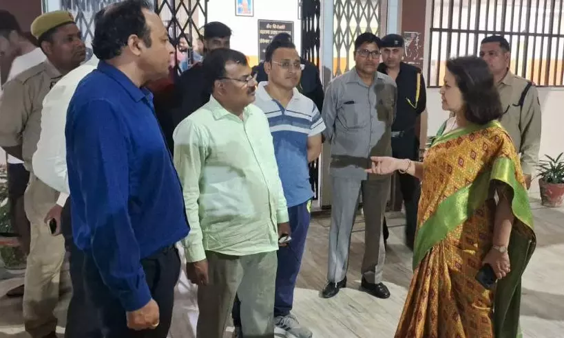 Meerut: कुलपति प्रो. संगीता शुक्ला ने कैंपस स्थित छात्रावास का औचक निरीक्षण किया Meerut: कुलपति प्रो. संगीता शुक्ला ने कैंपस स्थित छात्रावास का औचक निरीक्षण किया