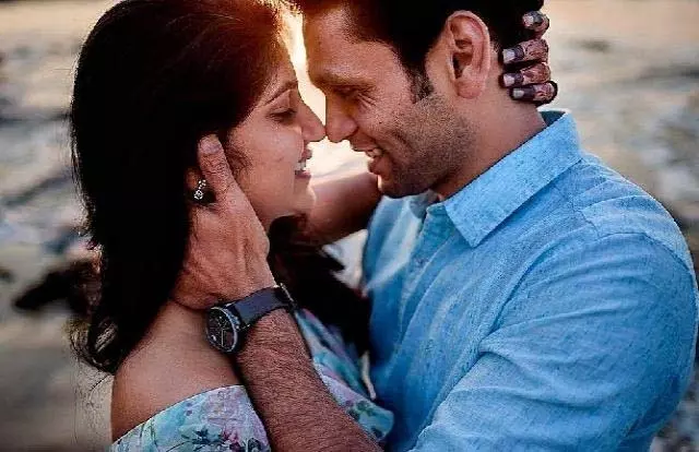 Relationship : रिश्ते में लापरवाही के 7 संकेत Relationship : रिश्ते में लापरवाही के 7 संकेत