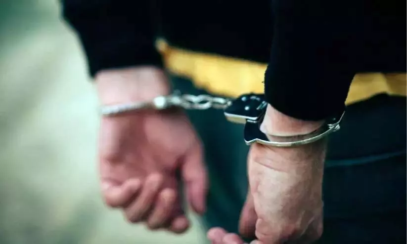 थोडुपुझा में लापता व्यक्ति की हत्या का संदेह; गोदाम की तलाशी, तीन लोग हिरासत में थोडुपुझा में लापता व्यक्ति की हत्या का संदेह; गोदाम की तलाशी, तीन लोग हिरासत में