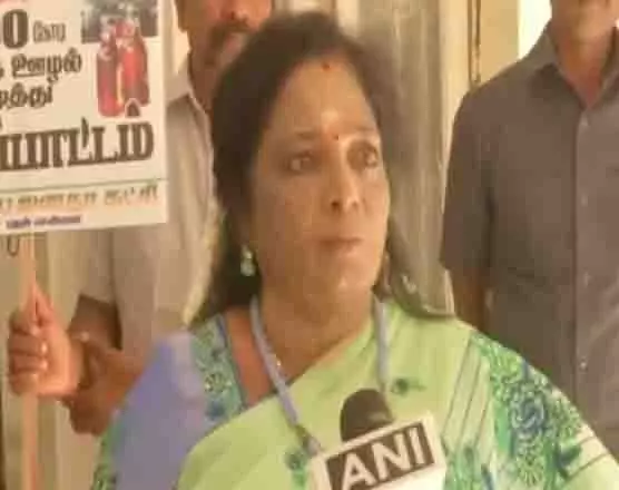 BJP की तमिलिसाई सौंदराजन ने परिसीमन को लेकर स्टालिन की आलोचना की BJP की तमिलिसाई सौंदराजन ने परिसीमन को लेकर स्टालिन की आलोचना की