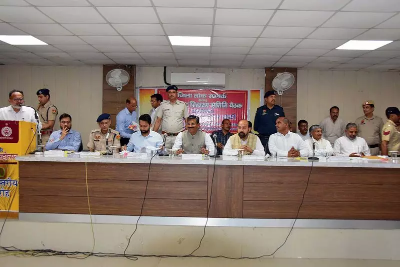 जगाधरी में जिला शिकायत निवारण पैनल की बैठक में 15 शिकायतों का समाधान किया गया जगाधरी में जिला शिकायत निवारण पैनल की बैठक में 15 शिकायतों का समाधान किया गया