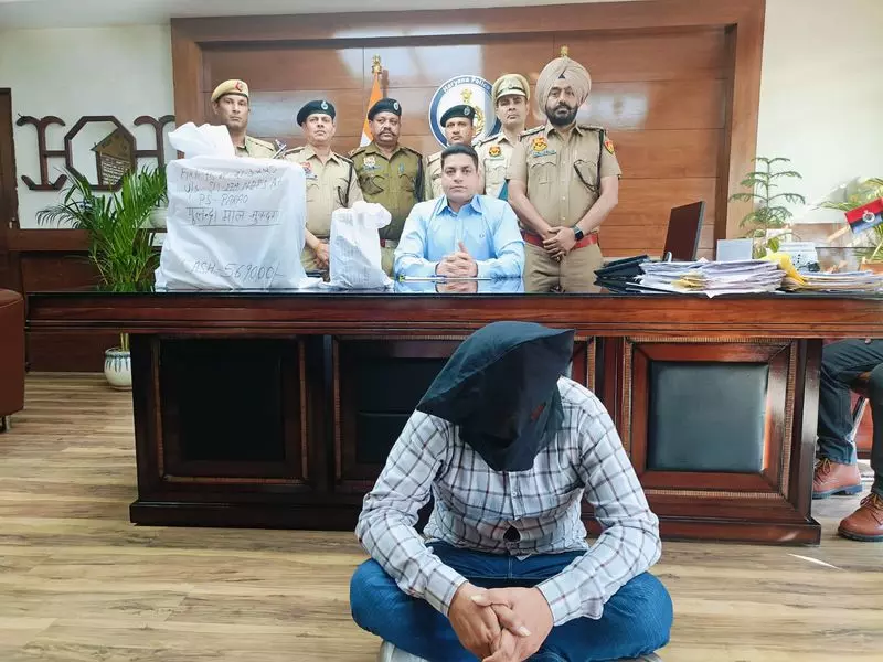 Ambala में 7 करोड़ रुपये की हेरोइन के साथ एक व्यक्ति गिरफ्तार Ambala में 7 करोड़ रुपये की हेरोइन के साथ एक व्यक्ति गिरफ्तार
