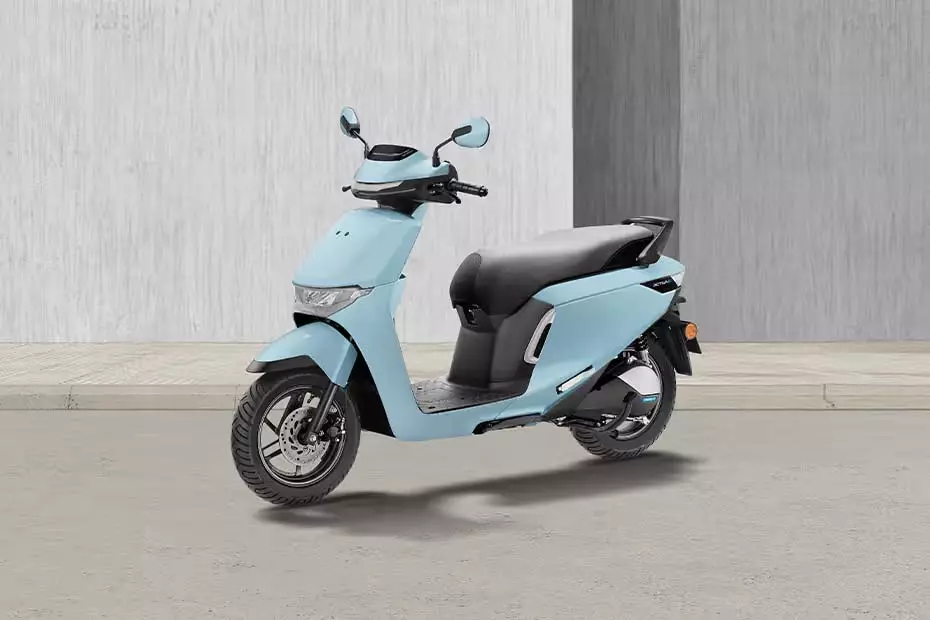 90 हजार में जबरदस्त Electric Scooter ये 5 फीचर्स बना देंगे दीवाना 90 हजार में जबरदस्त Electric Scooter ये 5 फीचर्स बना देंगे दीवाना