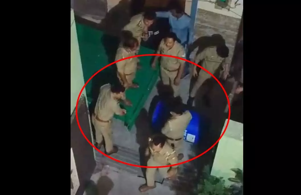 सौरभ हत्याकांड: मुस्काते चेहरे और खौफनाक कांड...भयानक वीडियो सामने आया सौरभ हत्याकांड: मुस्काते चेहरे और खौफनाक कांड...भयानक वीडियो सामने आया