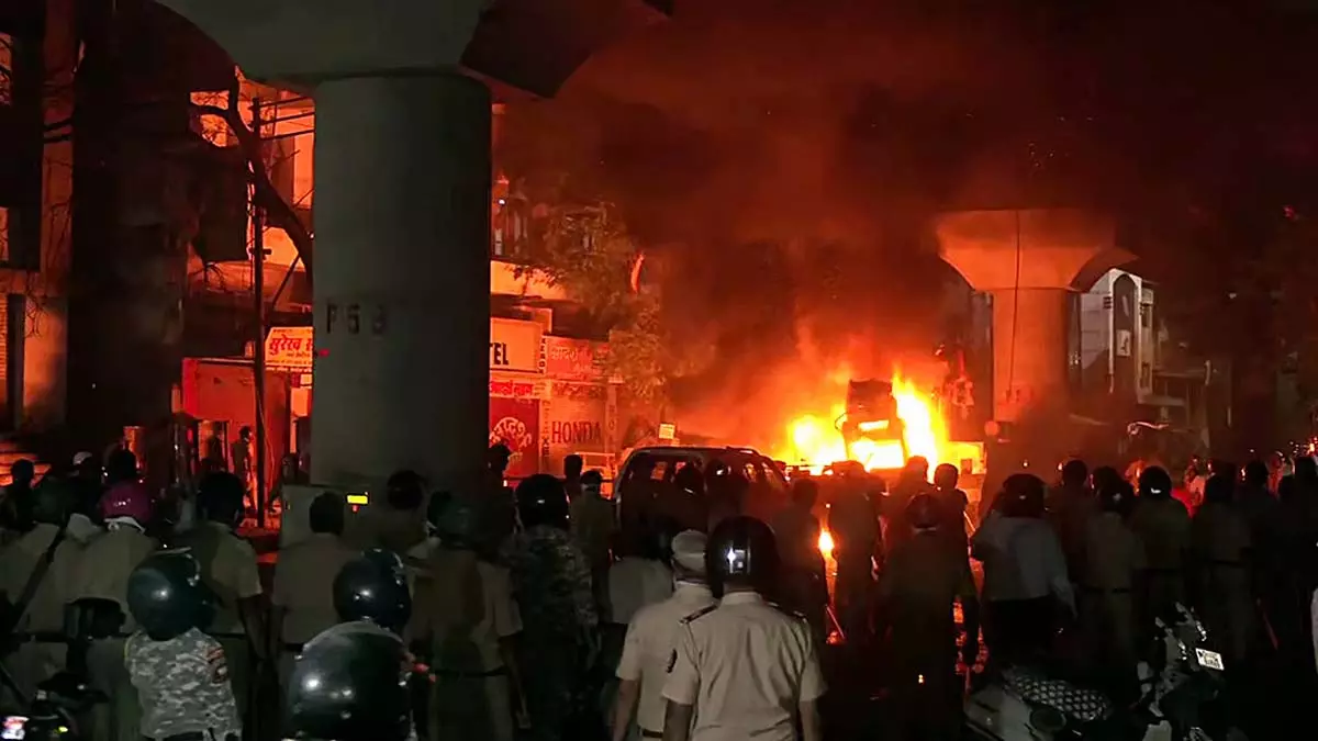 नागपुर हिंसा: विरोध प्रदर्शन के दौरान झड़प में घायल शख्स की अस्पताल में मौत नागपुर हिंसा: विरोध प्रदर्शन के दौरान झड़प में घायल शख्स की अस्पताल में मौत