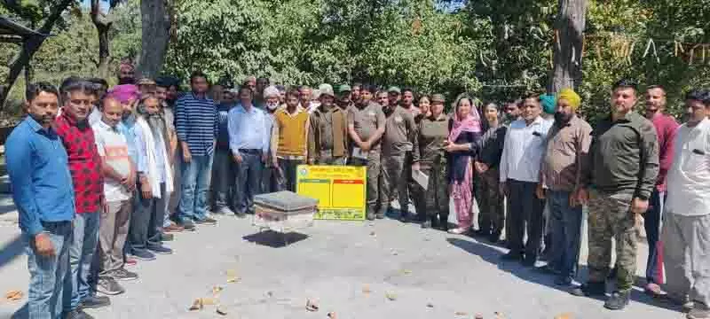 Himachal: मानव-हाथी संघर्ष को कम करने के लिए अभिनव समाधान Himachal: मानव-हाथी संघर्ष को कम करने के लिए अभिनव समाधान