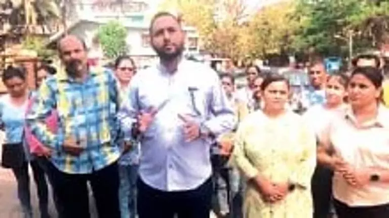 पोंडा में अभिभावकों ने NEP के तहत अप्रैल से स्कूल खोलने का विरोध किया पोंडा में अभिभावकों ने NEP के तहत अप्रैल से स्कूल खोलने का विरोध किया