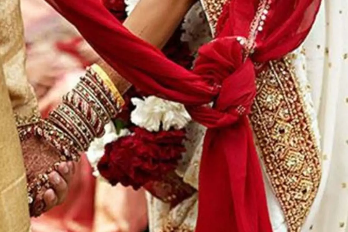ओडिशा में हर दिन होते हैं तीन बाल विवाह; नबरंगपुर जिले में सबसे ज्यादा 1,347 बाल विवाह ओडिशा में हर दिन होते हैं तीन बाल विवाह; नबरंगपुर जिले में सबसे ज्यादा 1,347 बाल विवाह