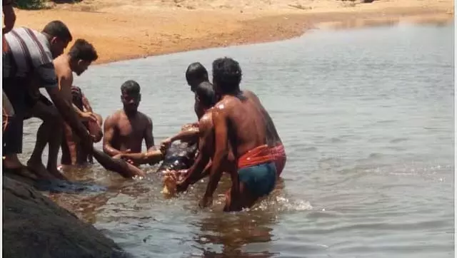Hassan : नदी में तैरते समय दो युवक डूबे Hassan : नदी में तैरते समय दो युवक डूबे