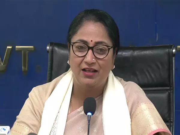 लोगों की उम्मीदों और चिंताओं को दर्शाते हुए लगभग 10,000 सुझाव प्राप्त हुए: CM Rekha Gupta लोगों की उम्मीदों और चिंताओं को दर्शाते हुए लगभग 10,000 सुझाव प्राप्त हुए: CM Rekha Gupta
