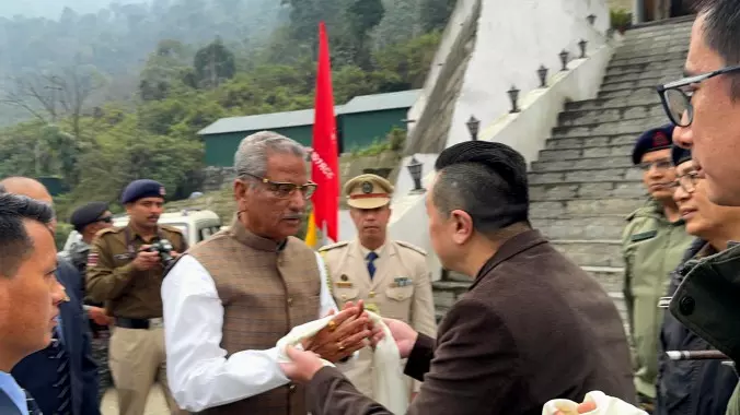 Sikkim : राज्यपाल ने मंगन जिले का दो दिवसीय दौरा शुरू किया Sikkim : राज्यपाल ने मंगन जिले का दो दिवसीय दौरा शुरू किया