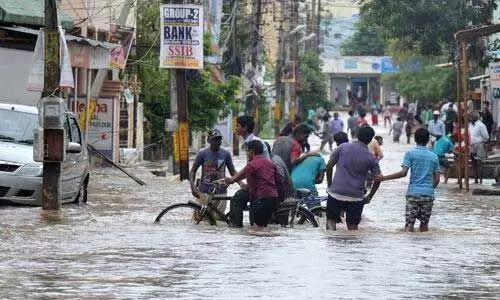 Ranchi: तेज बारिश व ओलावृष्टि से जनजीवन अस्त-व्यस्त, फसलों को भारी नुकसान Ranchi: तेज बारिश व ओलावृष्टि से जनजीवन अस्त-व्यस्त, फसलों को भारी नुकसान