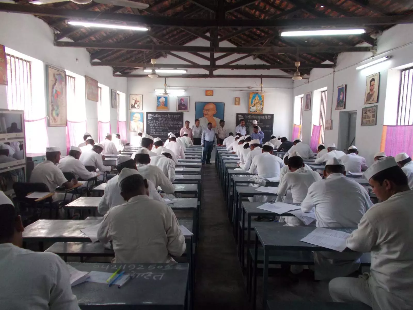रायपुर सेंट्रल जेल में शिक्षा की नई पहल शुरू रायपुर सेंट्रल जेल में शिक्षा की नई पहल शुरू