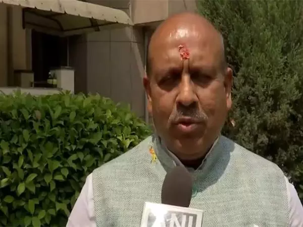 सभी विधायकों को MCD में रोटेशनल नामांकन मिलेगा: दिल्ली विधानसभा अध्यक्ष विजेंद्र गुप्ता सभी विधायकों को MCD में रोटेशनल नामांकन मिलेगा: दिल्ली विधानसभा अध्यक्ष विजेंद्र गुप्ता