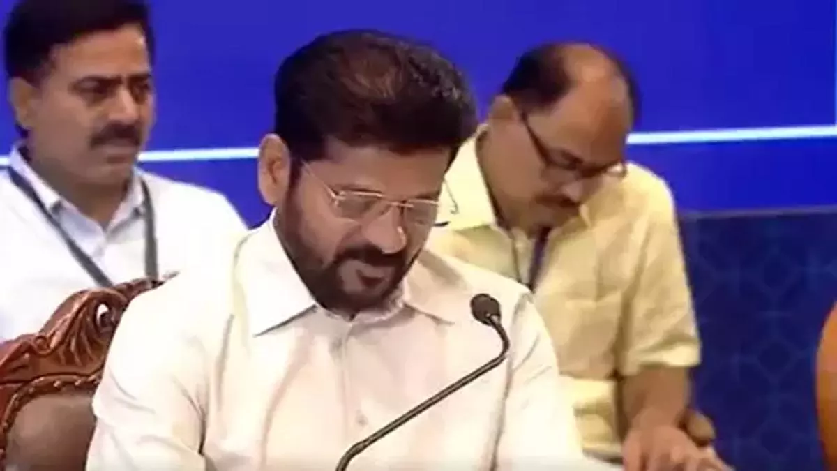 परिसीमन की कवायद: इंदिरा और वाजपेयी मॉडल अपनाएं केंद्र, रेवंत का सुझाव परिसीमन की कवायद: इंदिरा और वाजपेयी मॉडल अपनाएं केंद्र, रेवंत का सुझाव