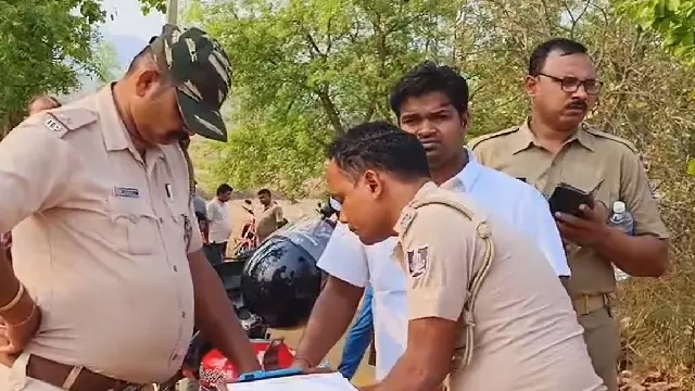 संबलपुर जिले में शख्स ने बेटी के ससुर की कर दी हत्या संबलपुर जिले में शख्स ने बेटी के ससुर की कर दी हत्या