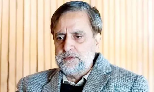 सांसद मियां अल्ताफ ने कादीपोरा अनंतनाग में आग की घटना पर दुख जताया