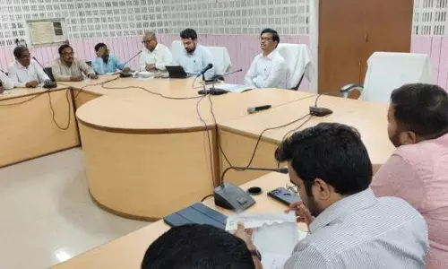 Ballia: जिलाधिकारी ने मतदाता सूची को त्रुटि रहित बनाने का किया आग्रह