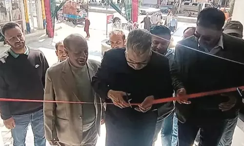 अनंतनाग में एस मेगा मार्ट का उद्घाटन
