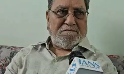 नागपुर हिंसा पर कांग्रेस नेता हुसैन दलवई बोले, हिम्मत है तो औरंगजेब की कब्र हटाओ नागपुर हिंसा पर कांग्रेस नेता हुसैन दलवई बोले, हिम्मत है तो औरंगजेब की कब्र हटाओ