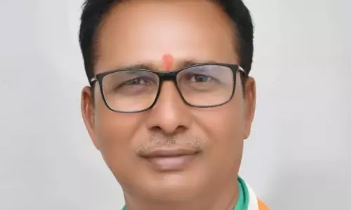 Ballia: उमाशंकर पाठक कांग्रेस के जिलाध्यक्ष बने
