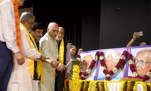 Delhi BJP 1975 के आपातकाल के खिलाफ लड़ने वाले ‘लोकतंत्र सेनानियों’ को सम्मानित किया