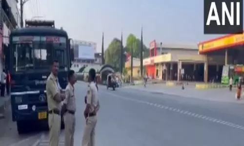 Karnataka बंद पर लेबर काउंसिल के अध्यक्ष ने कहा- राज्य सरकार हमें दबाने के लिए पुलिस का इस्तेमाल कर रही है Karnataka बंद पर लेबर काउंसिल के अध्यक्ष ने कहा- राज्य सरकार हमें दबाने के लिए पुलिस का इस्तेमाल कर रही है