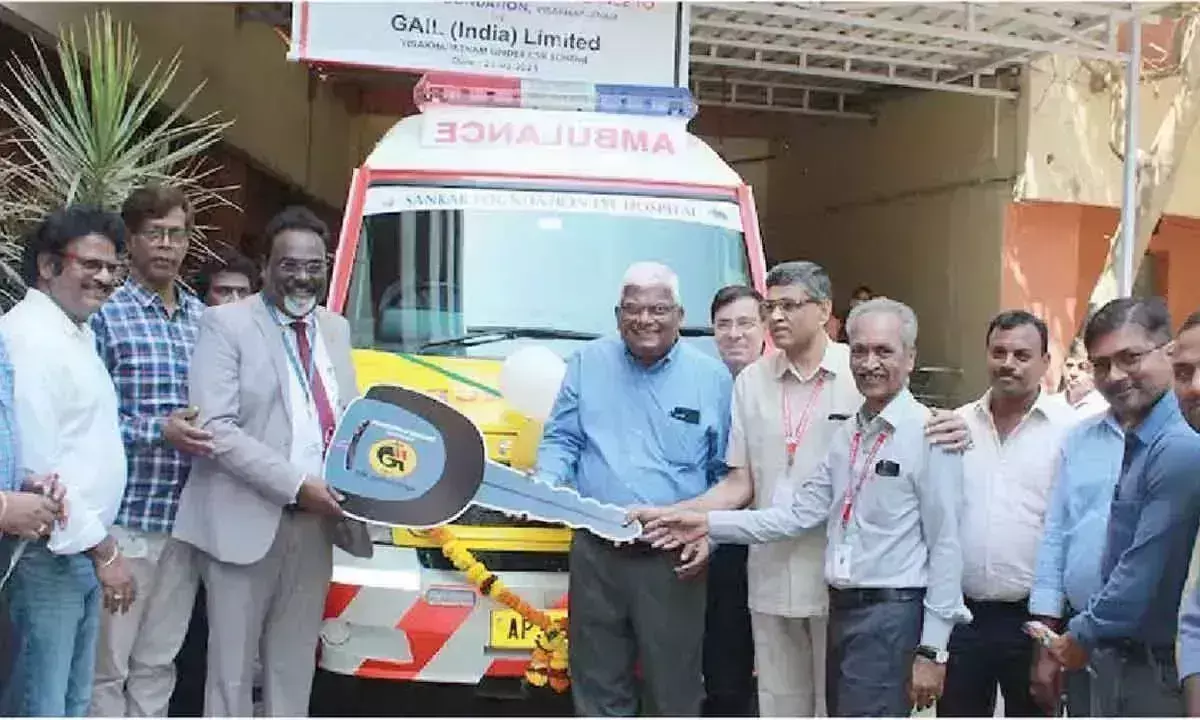 Andhra: गेल ने शंकर फाउंडेशन को उन्नत एम्बुलेंस दान की Andhra: गेल ने शंकर फाउंडेशन को उन्नत एम्बुलेंस दान की