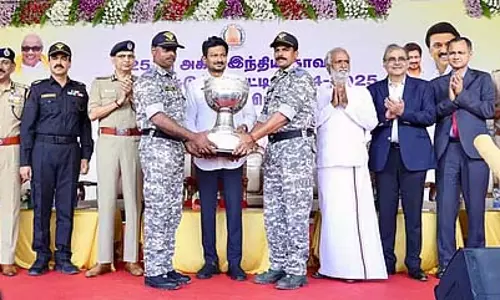 शूटिंग प्रतियोगिता: तमिलनाडु पुलिस विभाग चैंपियन - उपमुख्यमंत्री उदयनिधि ने प्रदान किया पुरस्कार शूटिंग प्रतियोगिता: तमिलनाडु पुलिस विभाग चैंपियन - उपमुख्यमंत्री उदयनिधि ने प्रदान किया पुरस्कार