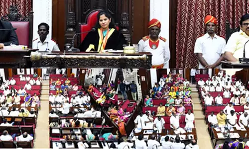 केंद्र सरकार ने चेन्नई नगर निगम को 350 करोड़ रुपये का स्थानीय निकाय विकास कोष नहीं दिया केंद्र सरकार ने चेन्नई नगर निगम को 350 करोड़ रुपये का स्थानीय निकाय विकास कोष नहीं दिया