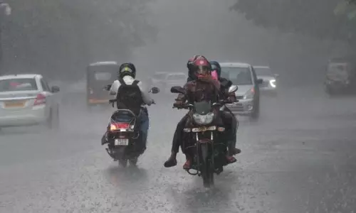 Odisha weather: IMD ने कहा, शनिवार को 12 जिलों में आंधी-तूफान की संभावना Odisha weather: IMD ने कहा, शनिवार को 12 जिलों में आंधी-तूफान की संभावना