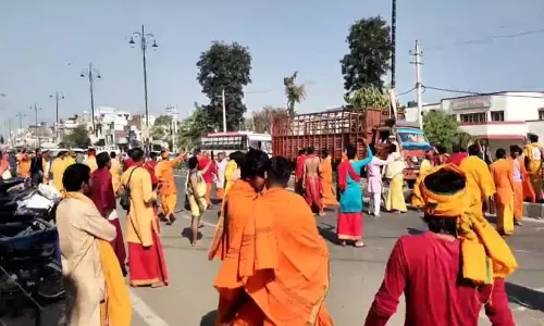 Haryana : महायज्ञ के दौरान फायरिंग, गुस्साए ब्राह्मणों ने किया हंगामा Haryana : महायज्ञ के दौरान फायरिंग, गुस्साए ब्राह्मणों ने किया हंगामा