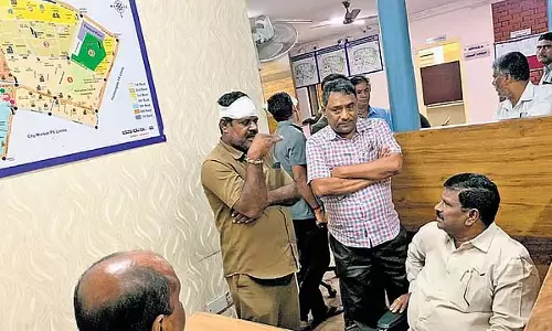 बेंगलुरु: KSRTC ड्राइवर ने मामूली बात पर APSRTC ड्राइवर पर हमला किया- निलंबन