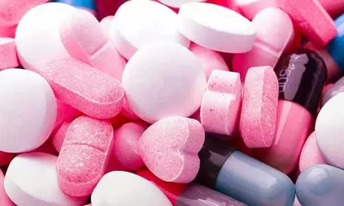 बेंगलुरु से लाखों रुपये का Ecstasy तस्करी करने वाली महिला गिरफ्तार बेंगलुरु से लाखों रुपये का Ecstasy तस्करी करने वाली महिला गिरफ्तार