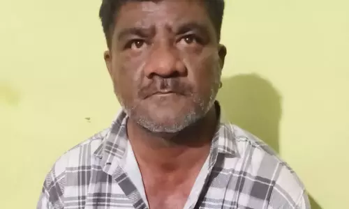 ऑटो पार्ट्स दुकान में सट्टे का कारोबार, संचालक गिरफ्तार ऑटो पार्ट्स दुकान में सट्टे का कारोबार, संचालक गिरफ्तार