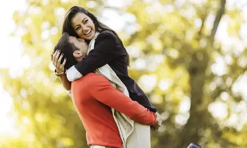 Relationship : हैप्पी कपल्स का गुरुमंत्र: खुशहाल रिश्ते की कुंजी Relationship : हैप्पी कपल्स का गुरुमंत्र: खुशहाल रिश्ते की कुंजी