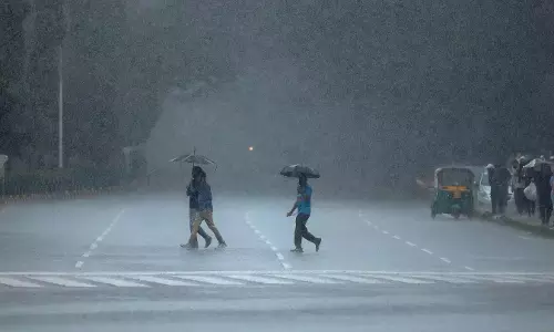 Telangana के कई जिलों में ओलावृष्टि-बारिश हुई Telangana के कई जिलों में ओलावृष्टि-बारिश हुई