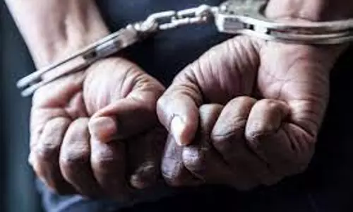 Tripura: पुलिस ने 5.5 करोड़ की ‘याबा’ गोलियां के साथ तीन गिरफ्तार Tripura: पुलिस ने 5.5 करोड़ की ‘याबा’ गोलियां के साथ तीन गिरफ्तार