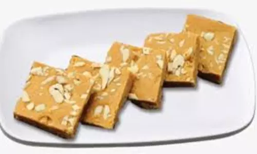 Roasted gram barfi यूनिक स्वीट डिश का लें स्वाद