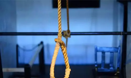 BC आयोग को छात्र की आत्महत्या पर रिपोर्ट मिली BC आयोग को छात्र की आत्महत्या पर रिपोर्ट मिली