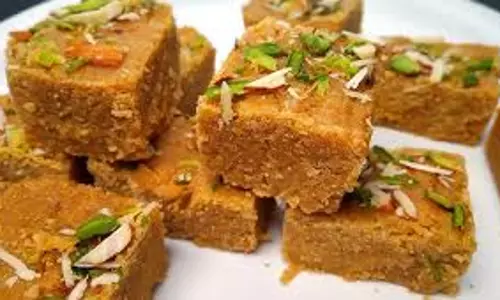Semolina Besan Barfi खास अवसर का बनाएं हिस्सा
