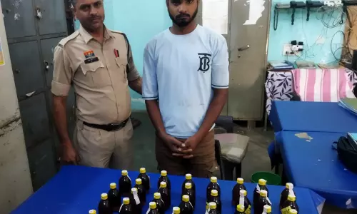 चंगोराभाठा में शराब बेच रहा युवक गिरफ्तार
