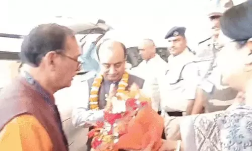 Ayodhya: राज्यसभा सांसद सुधांशु त्रिवेदी शनिवार को अयोध्या पहुंचे