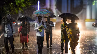 शाम को भारी बारिश और तेज़ हवाओं की संभावना, Kerala के तीन जिलों में येलो अलर्ट