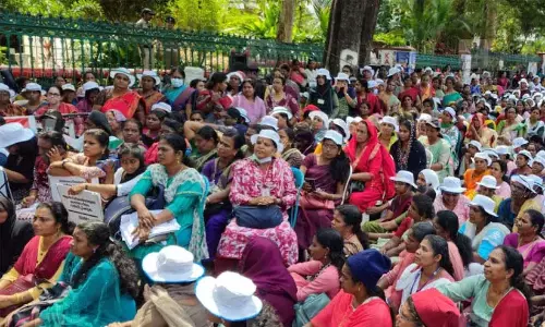Kerala: आशाओं के लिए एकजुट साहस के साथ विधवाएं पहुंचीं समरपंथल