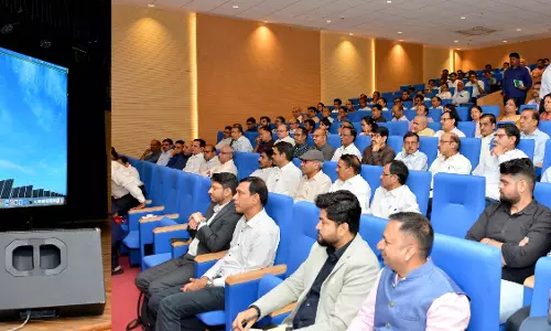 Jaipur: विकेन्द्रित सौर ऊर्जा संयंत्रों से आ रहा ऊर्जा परिदृश्य में सकारात्मक बदलाव Jaipur: विकेन्द्रित सौर ऊर्जा संयंत्रों से आ रहा ऊर्जा परिदृश्य में सकारात्मक बदलाव