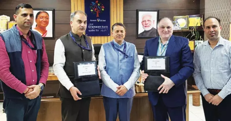 जम्मू-कश्मीर ग्रामीण बैंक ने SIDBI के साथ समझौते पर हस्ताक्षर किये जम्मू-कश्मीर ग्रामीण बैंक ने SIDBI के साथ समझौते पर हस्ताक्षर किये